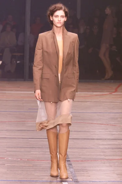 Look 24